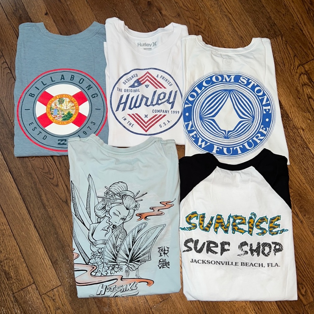 Size Large Surfer tees tshirt
